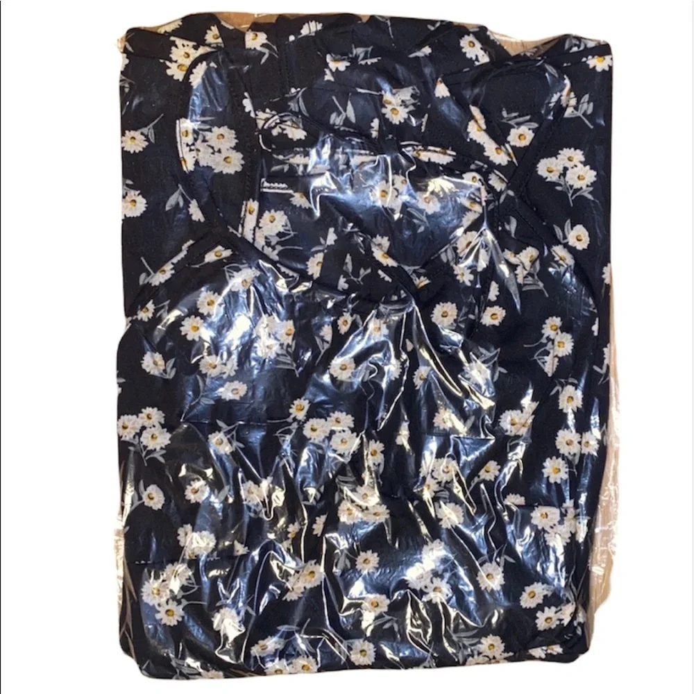 NWT SHEIN: XS Black Floral Tie Up Strap Romper - Picture 10 of 10